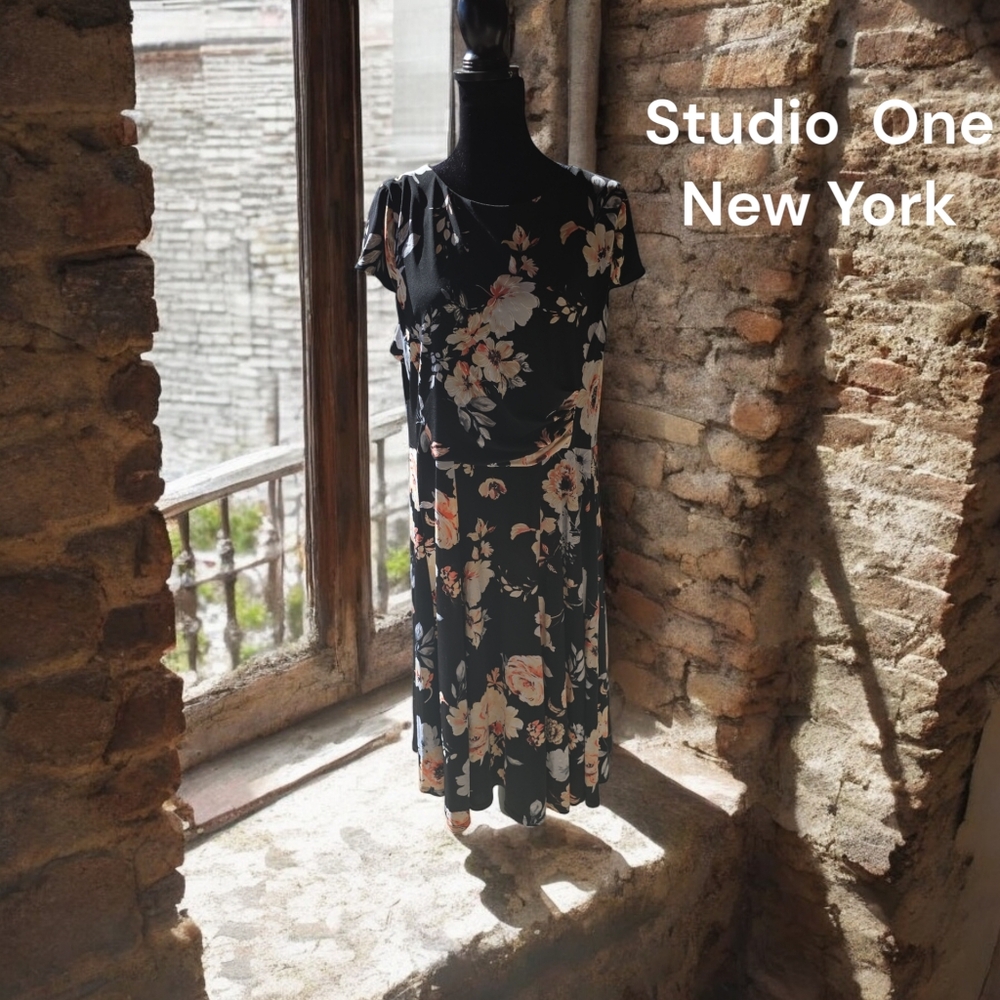 Charming Studio One New York Floral Dress